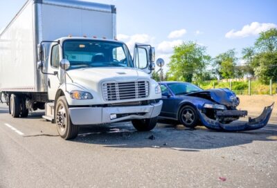 3 de los tipos más comunes y graves de accidentes de semirremolque